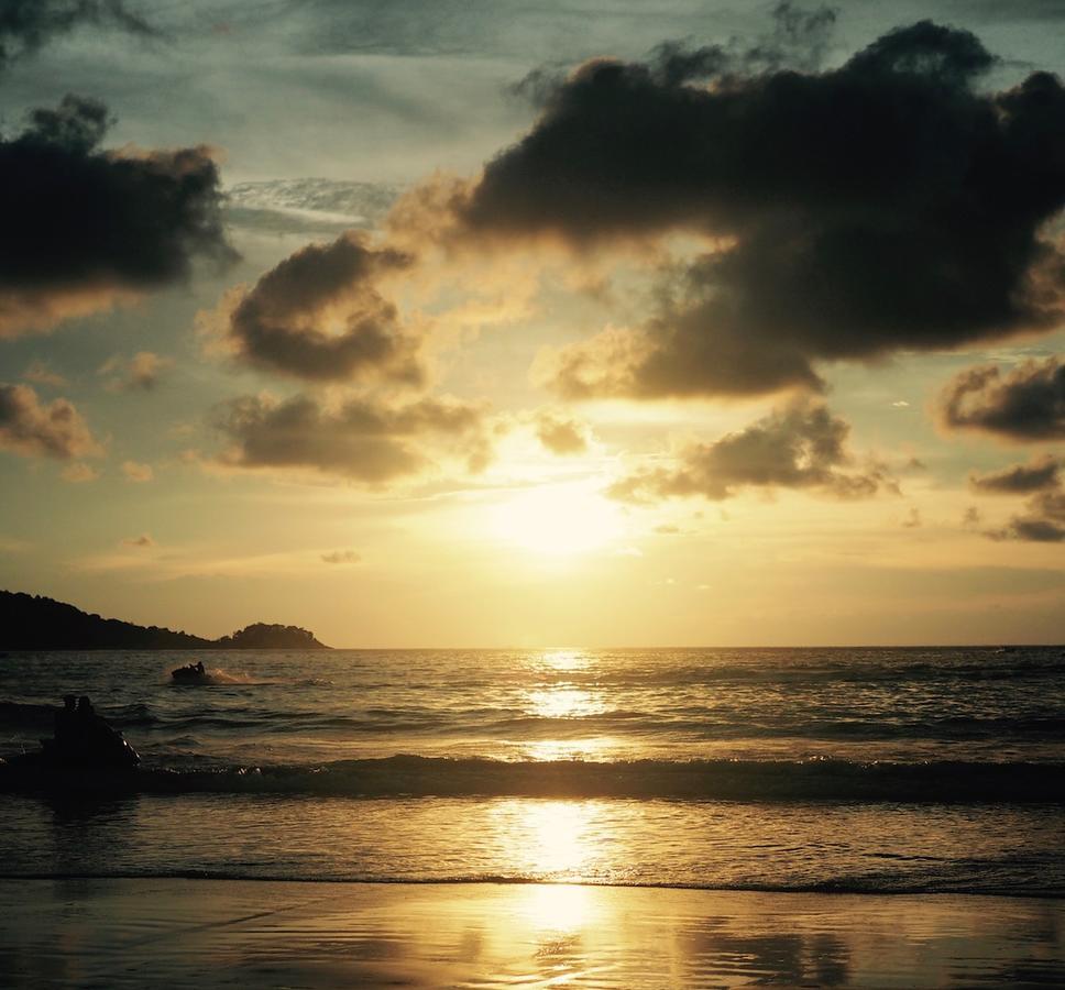 Sawasdee Mansion Hotel Patong Buitenkant foto