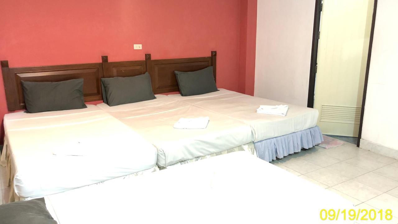 Sawasdee Mansion Hotel Patong Buitenkant foto